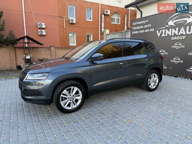 Серый Шкода Karoq, объемом двигателя 1.4 л и пробегом 97 тыс. км за 21950 $, фото 23 на Automoto.ua