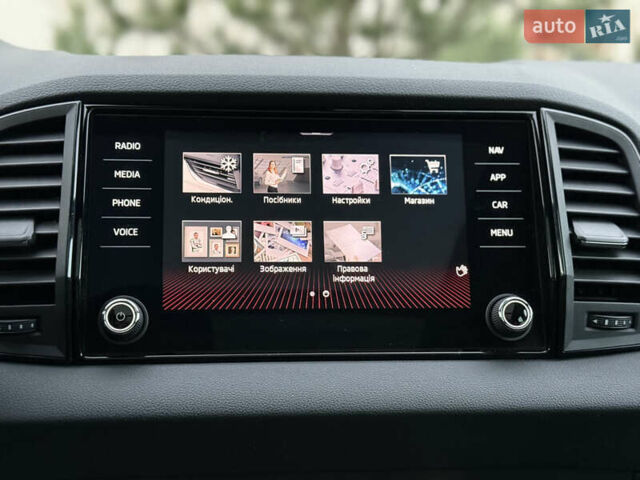 Серый Шкода Karoq, объемом двигателя 2 л и пробегом 165 тыс. км за 31300 $, фото 80 на Automoto.ua