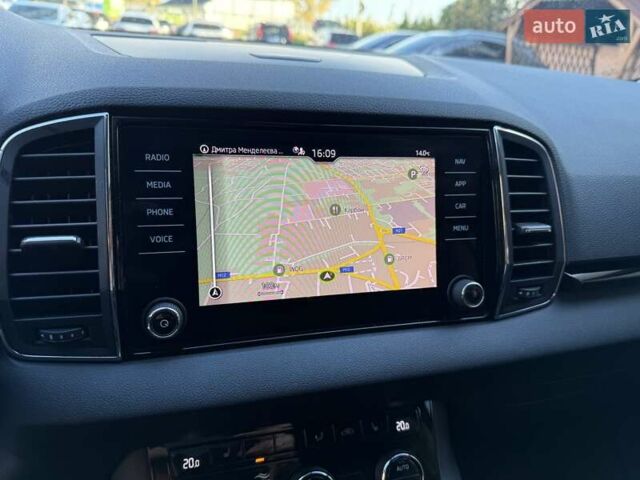 Серый Шкода Karoq, объемом двигателя 1.4 л и пробегом 97 тыс. км за 21950 $, фото 68 на Automoto.ua