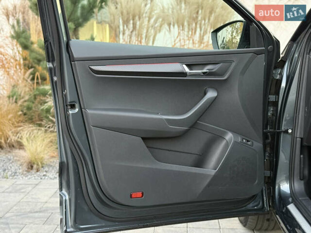 Серый Шкода Karoq, объемом двигателя 2 л и пробегом 165 тыс. км за 31300 $, фото 59 на Automoto.ua