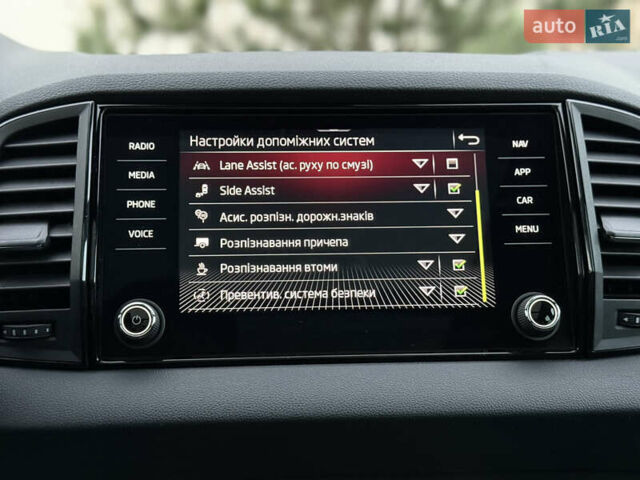 Серый Шкода Karoq, объемом двигателя 2 л и пробегом 165 тыс. км за 31300 $, фото 84 на Automoto.ua