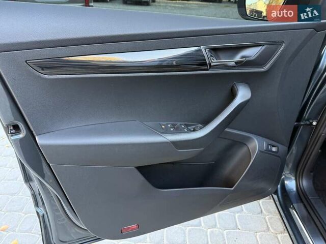 Серый Шкода Karoq, объемом двигателя 1.4 л и пробегом 97 тыс. км за 21950 $, фото 40 на Automoto.ua