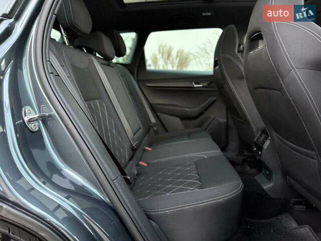 Серый Шкода Karoq, объемом двигателя 2 л и пробегом 165 тыс. км за 31300 $, фото 58 на Automoto.ua