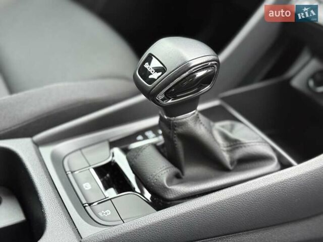 Серый Шкода Karoq, объемом двигателя 1.4 л и пробегом 47 тыс. км за 21800 $, фото 64 на Automoto.ua