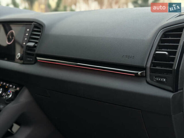 Серый Шкода Karoq, объемом двигателя 2 л и пробегом 165 тыс. км за 31300 $, фото 70 на Automoto.ua