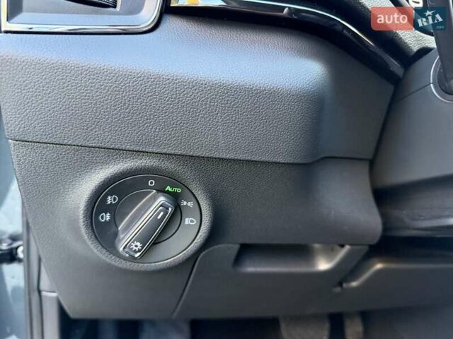 Серый Шкода Karoq, объемом двигателя 1.4 л и пробегом 97 тыс. км за 21950 $, фото 65 на Automoto.ua