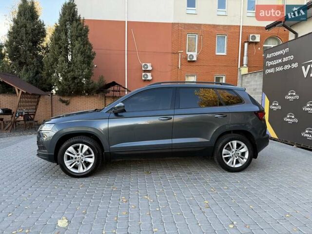 Серый Шкода Karoq, объемом двигателя 1.4 л и пробегом 97 тыс. км за 21950 $, фото 4 на Automoto.ua