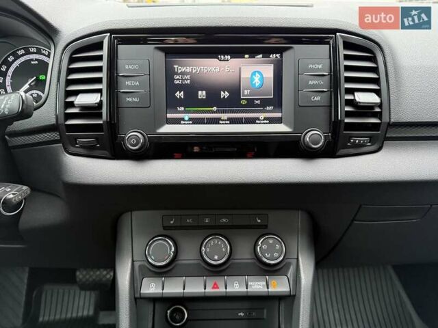 Серый Шкода Karoq, объемом двигателя 1.4 л и пробегом 47 тыс. км за 21800 $, фото 67 на Automoto.ua