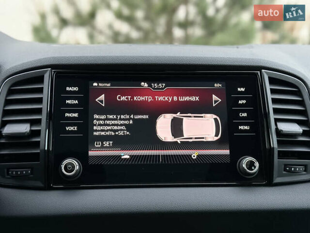 Серый Шкода Karoq, объемом двигателя 2 л и пробегом 165 тыс. км за 31300 $, фото 76 на Automoto.ua