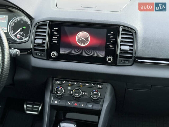 Серый Шкода Karoq, объемом двигателя 2 л и пробегом 165 тыс. км за 31300 $, фото 49 на Automoto.ua