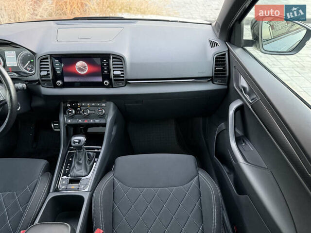 Серый Шкода Karoq, объемом двигателя 2 л и пробегом 165 тыс. км за 31300 $, фото 46 на Automoto.ua