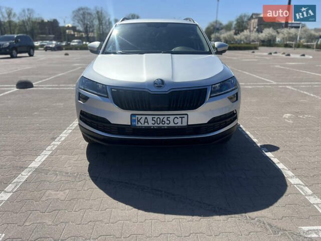 Серый Шкода Karoq, объемом двигателя 1.4 л и пробегом 83 тыс. км за 26000 $, фото 2 на Automoto.ua