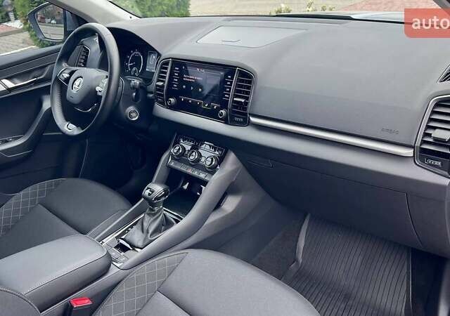 Сірий Шкода Karoq, об'ємом двигуна 1.4 л та пробігом 98 тис. км за 22300 $, фото 5 на Automoto.ua