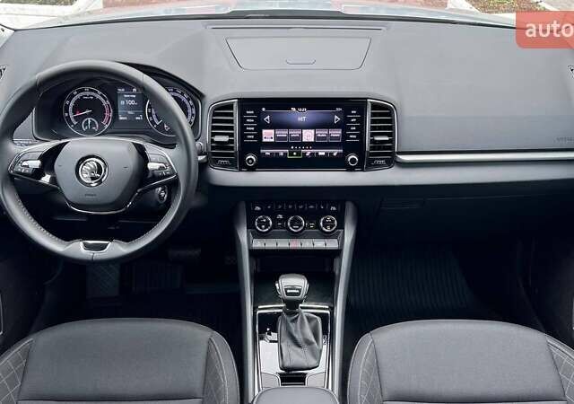 Сірий Шкода Karoq, об'ємом двигуна 1.4 л та пробігом 98 тис. км за 22300 $, фото 7 на Automoto.ua