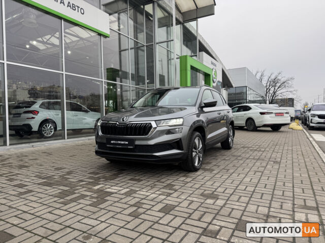 Серый Шкода Karoq, объемом двигателя 1.4 л и пробегом 45 тыс. км за 25900 $, фото 5 на Automoto.ua