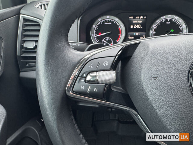 Серый Шкода Karoq, объемом двигателя 1.4 л и пробегом 45 тыс. км за 25900 $, фото 21 на Automoto.ua