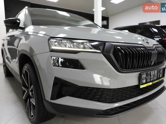 Сірий Шкода Karoq, об'ємом двигуна 1.97 л та пробігом 29 тис. км за 32900 $, фото 5 на Automoto.ua