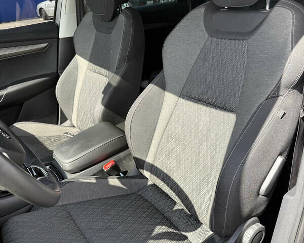 Сірий Шкода Karoq, об'ємом двигуна 1.4 л та пробігом 31 тис. км за 28500 $, фото 17 на Automoto.ua