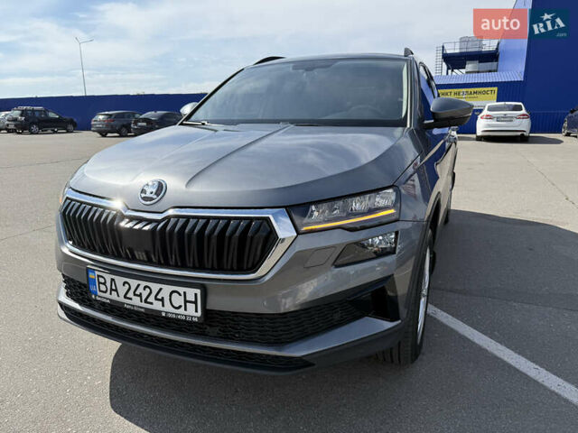 Сірий Шкода Karoq, об'ємом двигуна 1.4 л та пробігом 31 тис. км за 28500 $, фото 7 на Automoto.ua