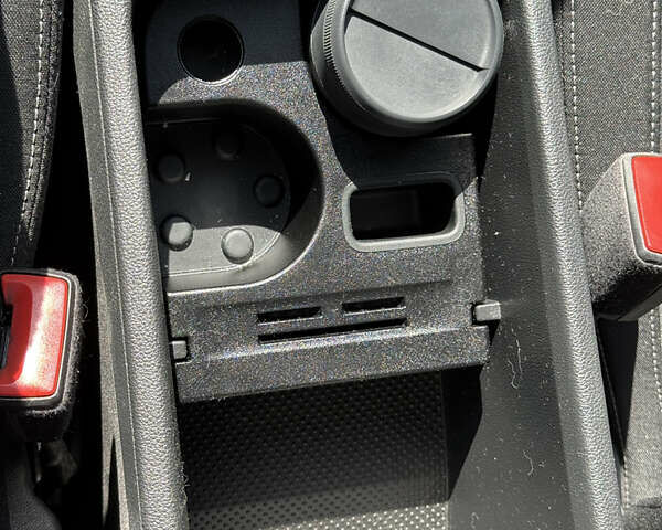 Сірий Шкода Karoq, об'ємом двигуна 1.4 л та пробігом 31 тис. км за 28500 $, фото 22 на Automoto.ua