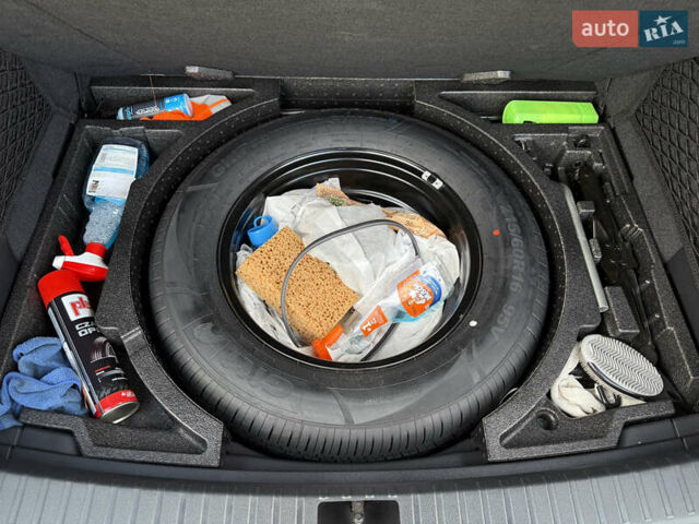 Сірий Шкода Karoq, об'ємом двигуна 1.4 л та пробігом 31 тис. км за 28500 $, фото 14 на Automoto.ua