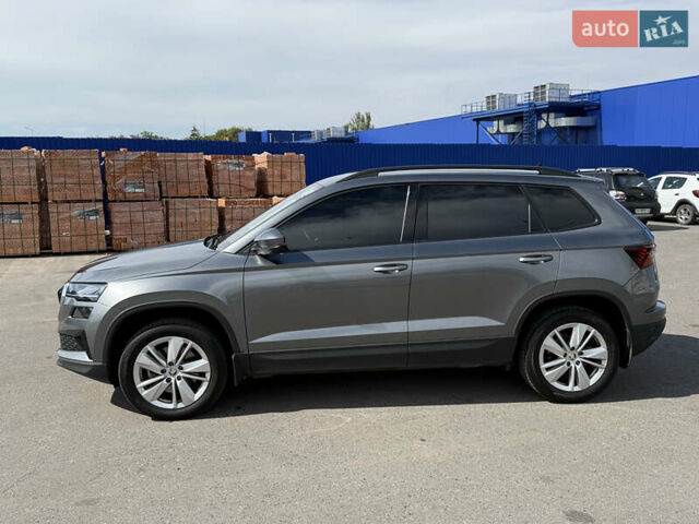 Сірий Шкода Karoq, об'ємом двигуна 1.4 л та пробігом 31 тис. км за 28500 $, фото 3 на Automoto.ua