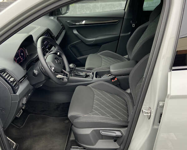 Серый Шкода Karoq, объемом двигателя 1.4 л и пробегом 28 тыс. км за 34700 $, фото 3 на Automoto.ua