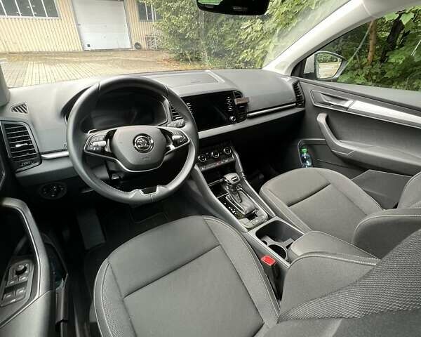 Сірий Шкода Karoq, об'ємом двигуна 1.4 л та пробігом 12 тис. км за 28000 $, фото 2 на Automoto.ua