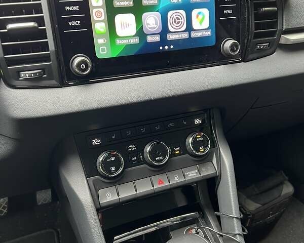 Сірий Шкода Karoq, об'ємом двигуна 1.4 л та пробігом 12 тис. км за 28000 $, фото 5 на Automoto.ua