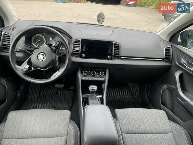 Синий Шкода Karoq, объемом двигателя 1.4 л и пробегом 30 тыс. км за 23700 $, фото 3 на Automoto.ua