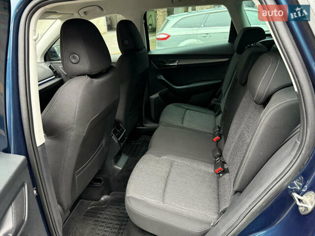 Синій Шкода Karoq, об'ємом двигуна 2 л та пробігом 110 тис. км за 26000 $, фото 18 на Automoto.ua