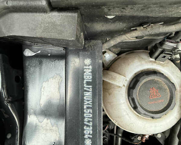 Синій Шкода Karoq, об'ємом двигуна 2 л та пробігом 110 тис. км за 26000 $, фото 28 на Automoto.ua