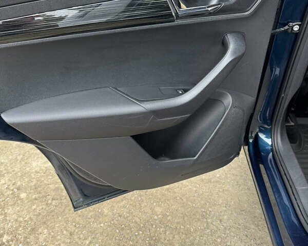 Синій Шкода Karoq, об'ємом двигуна 1.97 л та пробігом 72 тис. км за 31200 $, фото 27 на Automoto.ua