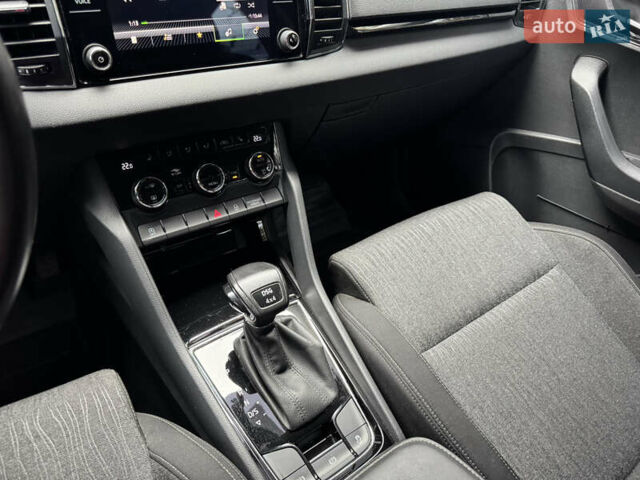 Синій Шкода Karoq, об'ємом двигуна 1.97 л та пробігом 72 тис. км за 31200 $, фото 26 на Automoto.ua