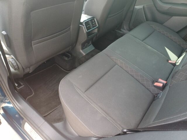 Синий Шкода Karoq, объемом двигателя 1.6 л и пробегом 170 тыс. км за 19500 $, фото 7 на Automoto.ua