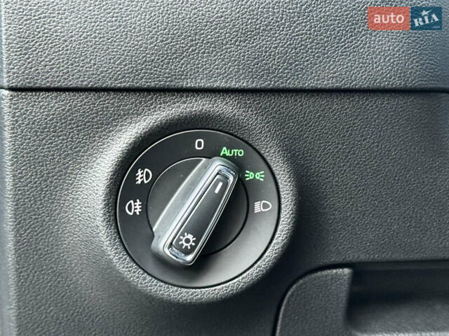 Синий Шкода Karoq, объемом двигателя 1.4 л и пробегом 58 тыс. км за 23950 $, фото 21 на Automoto.ua