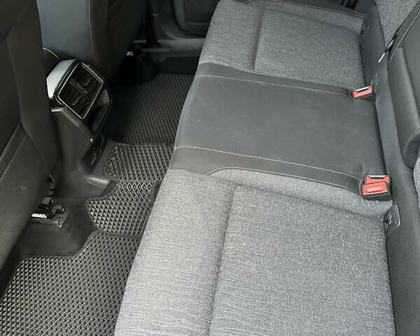 Синий Шкода Karoq, объемом двигателя 1.4 л и пробегом 25 тыс. км за 23200 $, фото 17 на Automoto.ua