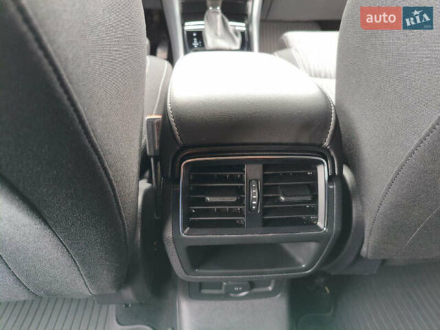 Синий Шкода Karoq, объемом двигателя 1.4 л и пробегом 51 тыс. км за 22750 $, фото 39 на Automoto.ua