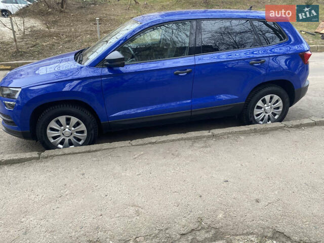 Синий Шкода Karoq, объемом двигателя 1.97 л и пробегом 43 тыс. км за 23000 $, фото 1 на Automoto.ua