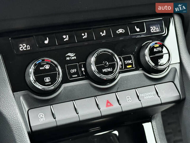 Синий Шкода Karoq, объемом двигателя 1.4 л и пробегом 19 тыс. км за 23999 $, фото 38 на Automoto.ua