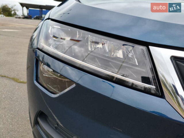 Синий Шкода Karoq, объемом двигателя 1.4 л и пробегом 51 тыс. км за 22750 $, фото 3 на Automoto.ua