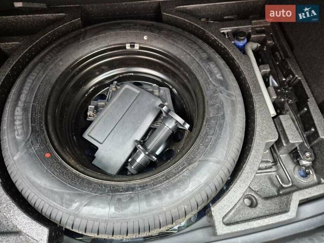 Синий Шкода Karoq, объемом двигателя 1.4 л и пробегом 115 тыс. км за 20500 $, фото 36 на Automoto.ua