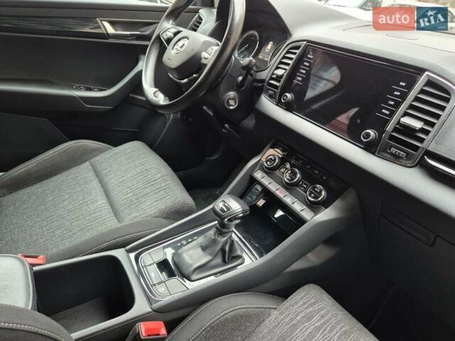 Синий Шкода Karoq, объемом двигателя 1.4 л и пробегом 115 тыс. км за 20500 $, фото 20 на Automoto.ua