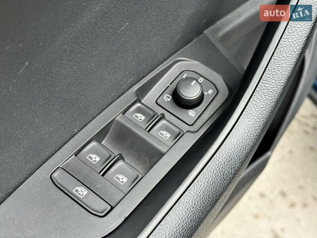 Синий Шкода Karoq, объемом двигателя 1.4 л и пробегом 19 тыс. км за 23999 $, фото 24 на Automoto.ua
