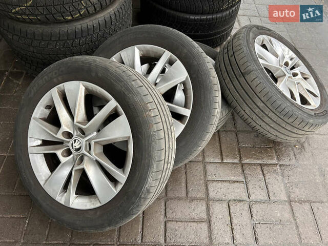 Синий Шкода Karoq, объемом двигателя 1.4 л и пробегом 57 тыс. км за 23999 $, фото 20 на Automoto.ua