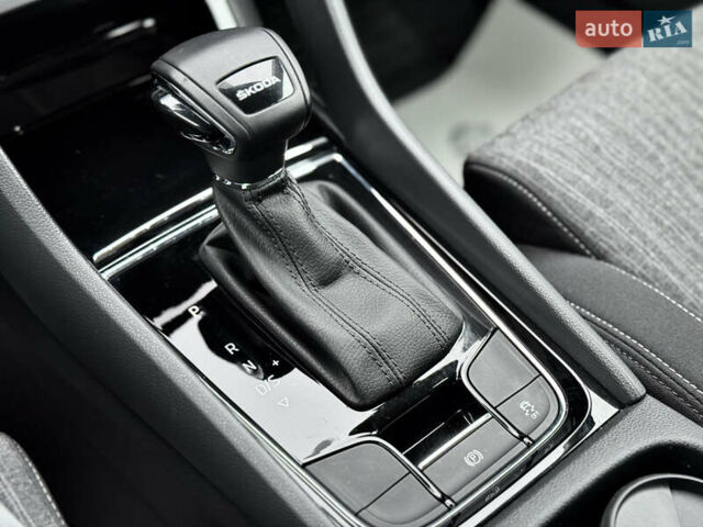 Синий Шкода Karoq, объемом двигателя 1.4 л и пробегом 19 тыс. км за 23999 $, фото 40 на Automoto.ua