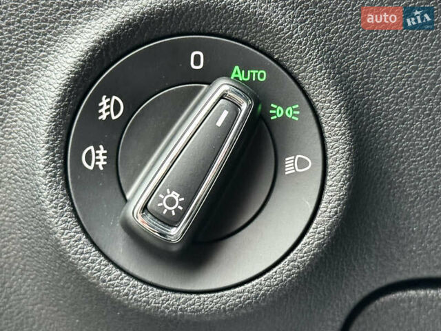 Синий Шкода Karoq, объемом двигателя 1.4 л и пробегом 19 тыс. км за 24950 $, фото 34 на Automoto.ua