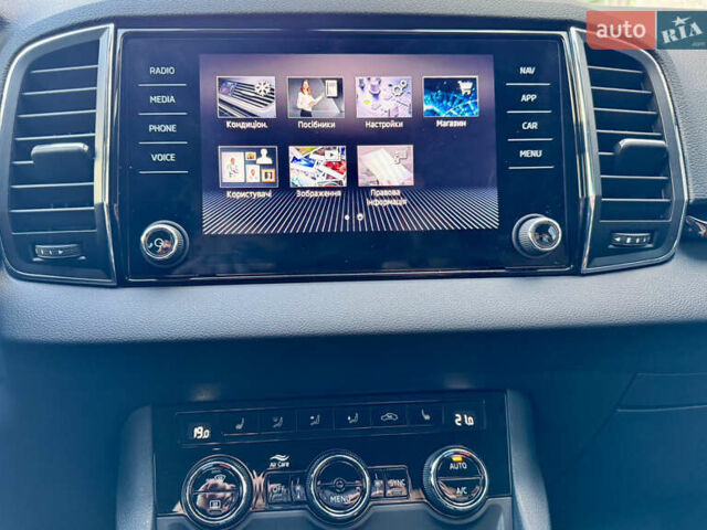 Синій Шкода Karoq, об'ємом двигуна 1.4 л та пробігом 20 тис. км за 28700 $, фото 32 на Automoto.ua