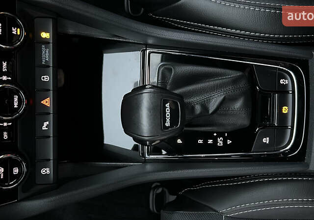 Синій Шкода Karoq, об'ємом двигуна 1.4 л та пробігом 40 тис. км за 26500 $, фото 6 на Automoto.ua