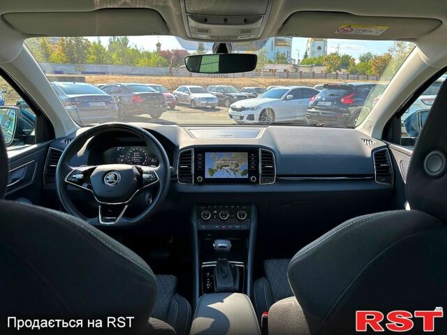 Синий Шкода Karoq, объемом двигателя 1.4 л и пробегом 26 тыс. км за 26900 $, фото 5 на Automoto.ua